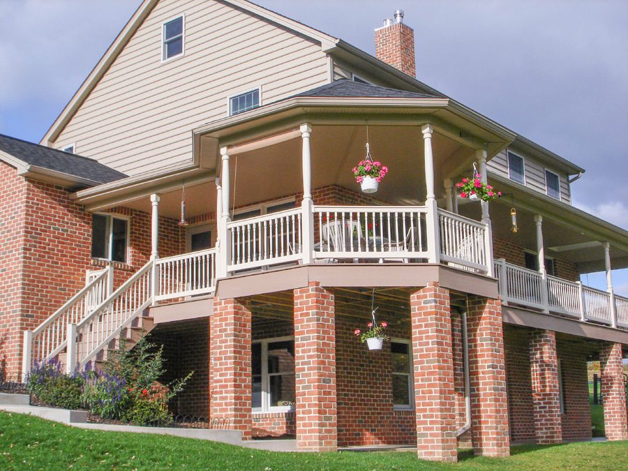 home deck with a vinyl railing